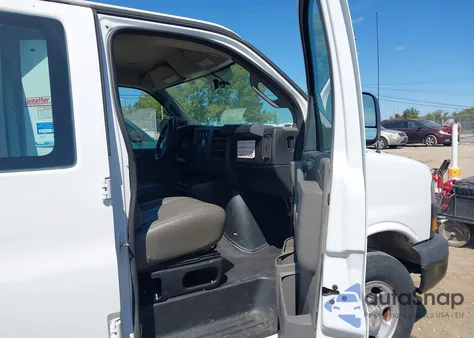 2018 Chevrolet Express 2500 Work Van из США, поврежденный, VIN 1GCWGAFP8J1201334